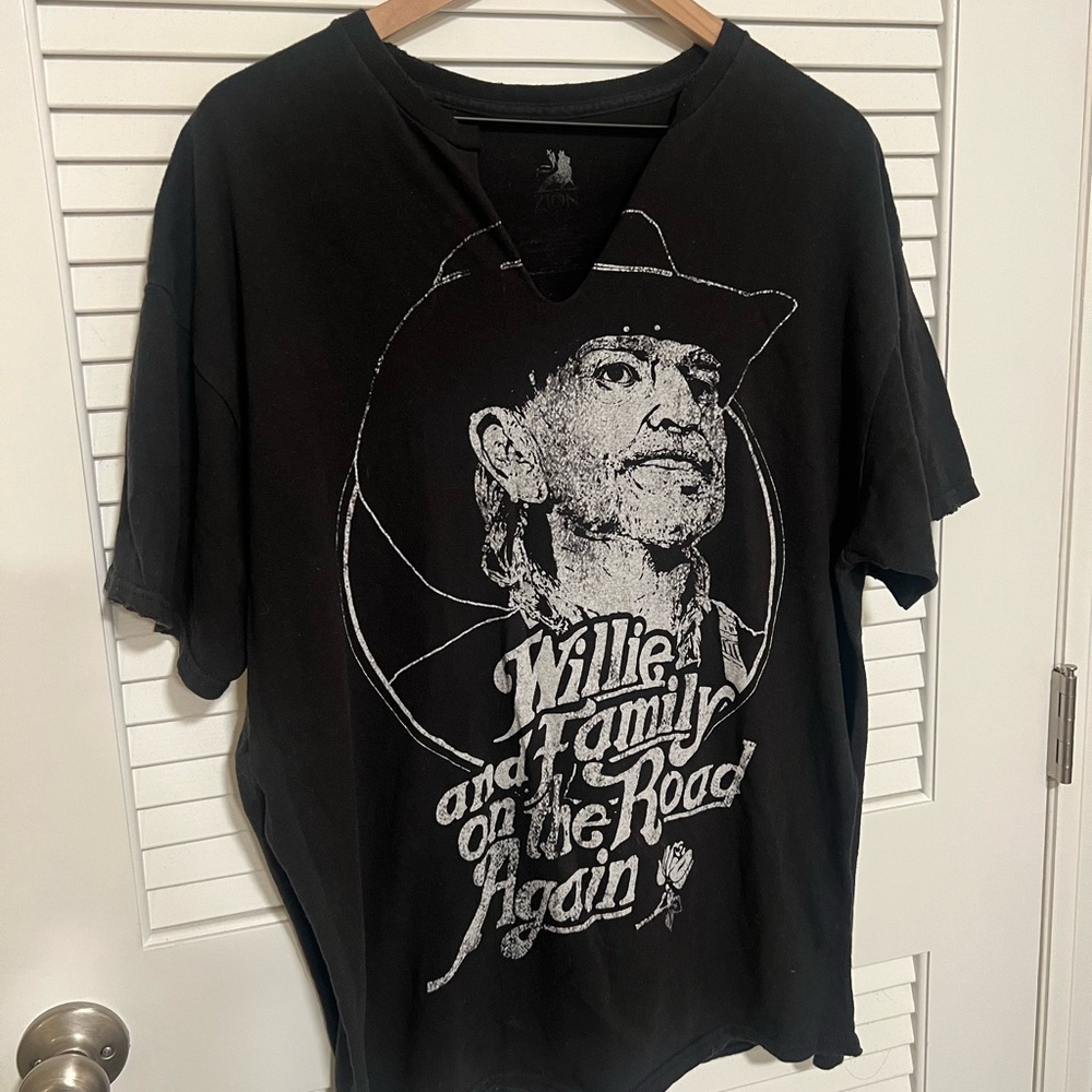 Willie Nelson Distressed Tee